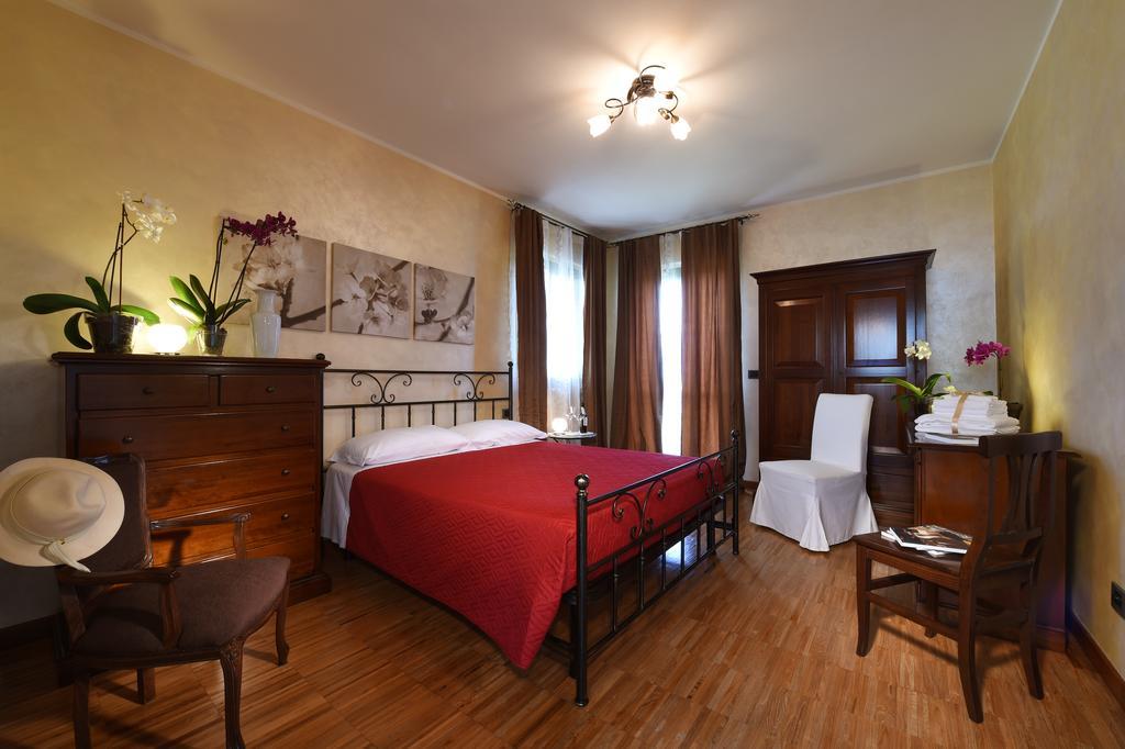 Villa Vecchio Castagnito Phòng bức ảnh