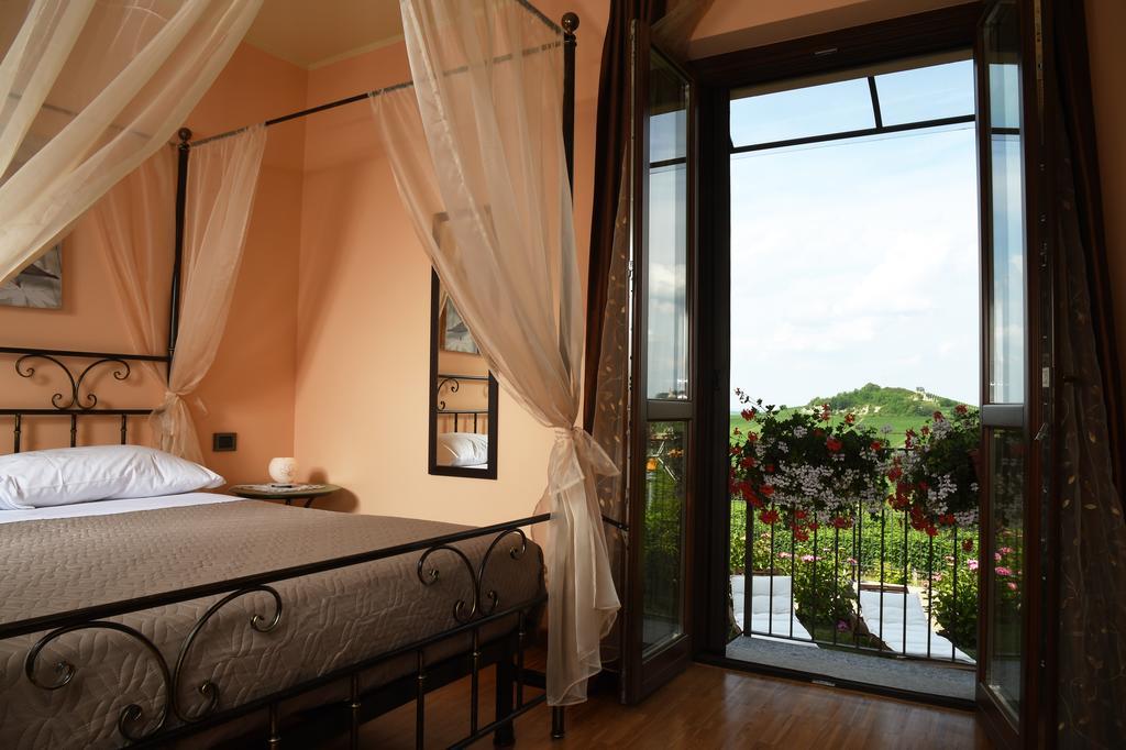 Villa Vecchio Castagnito Phòng bức ảnh